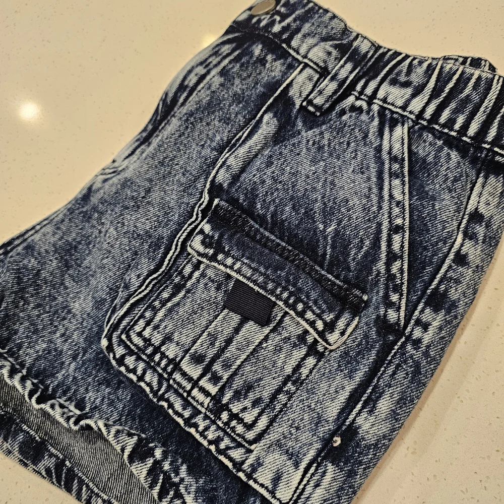 High-Rise Acid Wash Denim Shorts - Blue - Picture 2 of 2